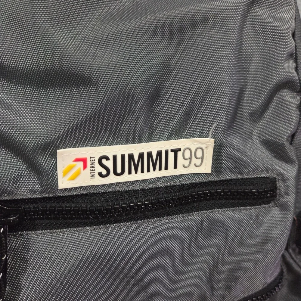 Vintage Gap Summit 99 Sling Bag Grey Nylon One Shoulder Techwear Backpack Y2K